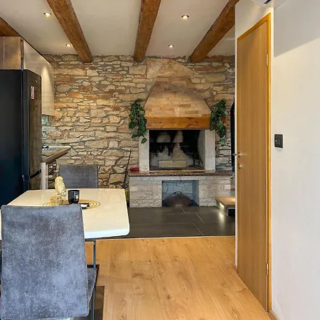 2 Bedroom Gorgeous In Holiday home *